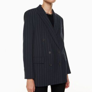 New (never worn) Aritzia Babaton Status blazer navy pinstripe Size L